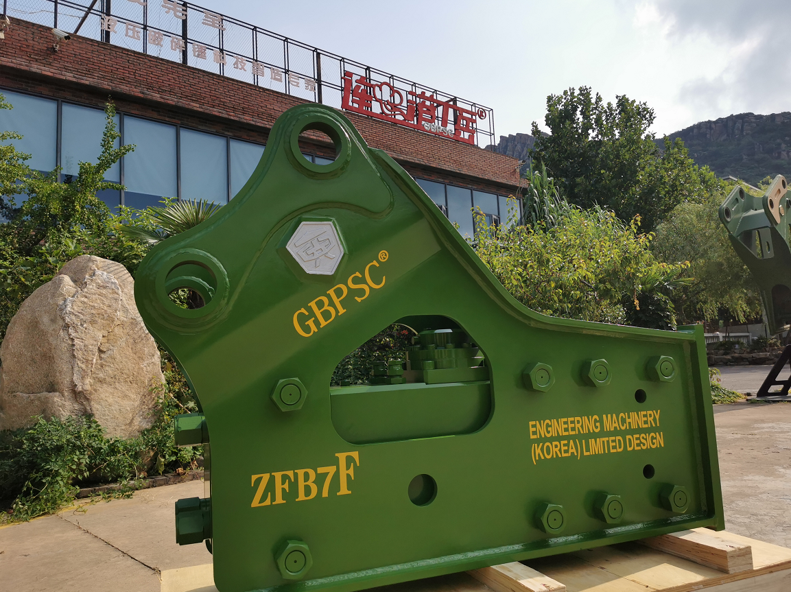 赋能2026：江苏工兵机械装备，让每一台挖掘机都成为“全能战士”